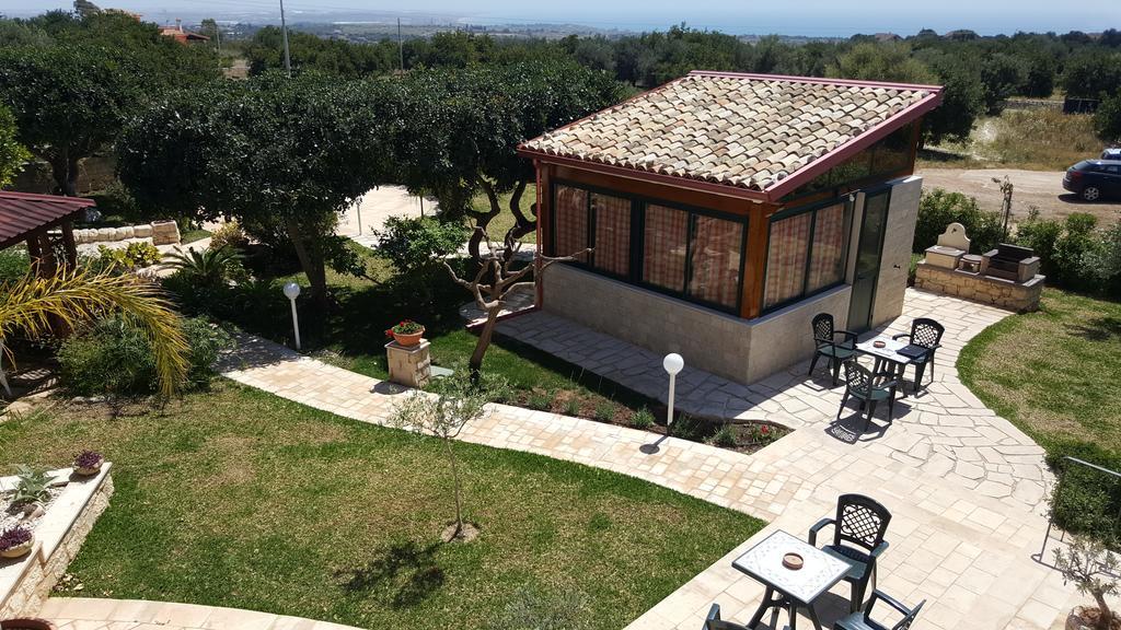 Alla Corte Di Nonna Maria Villa Pozzallo Eksteriør billede