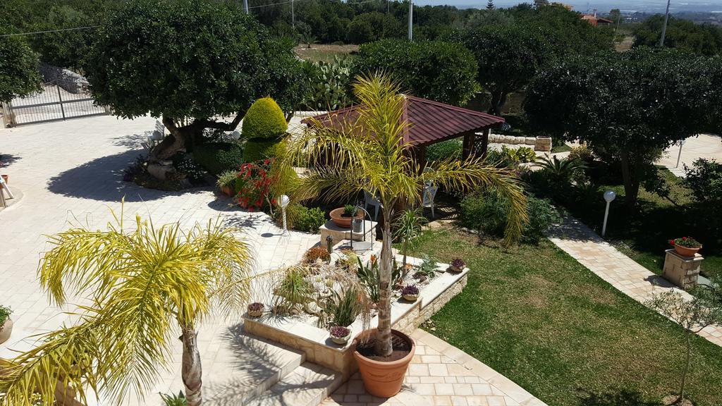 Alla Corte Di Nonna Maria Villa Pozzallo Eksteriør billede