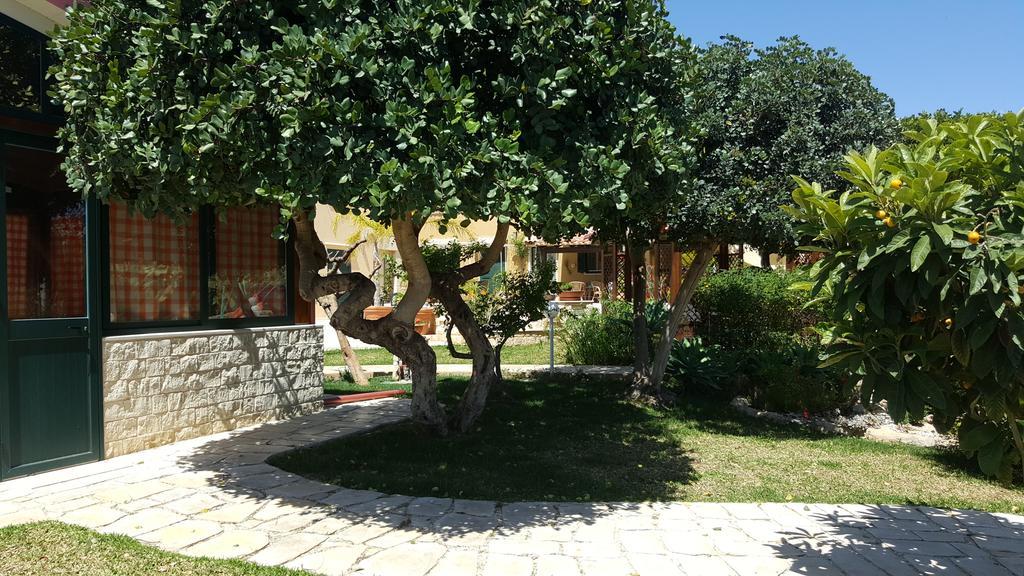 Alla Corte Di Nonna Maria Villa Pozzallo Eksteriør billede