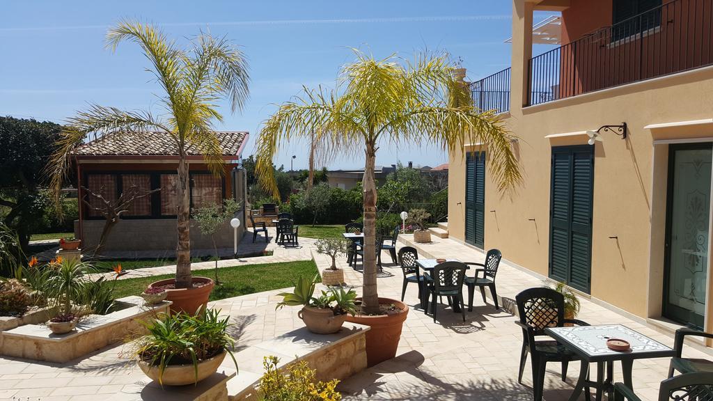Alla Corte Di Nonna Maria Villa Pozzallo Eksteriør billede