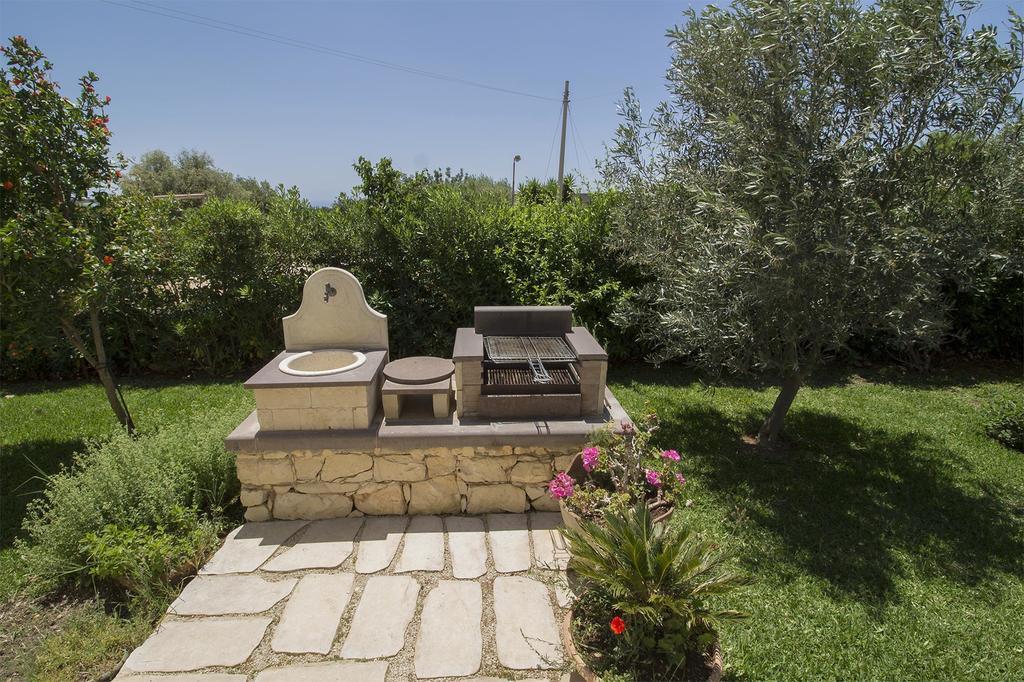Alla Corte Di Nonna Maria Villa Pozzallo Eksteriør billede